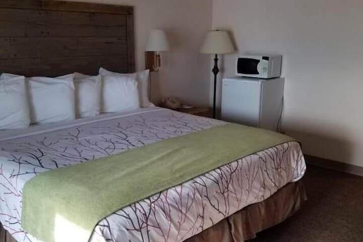 Room 3 of 35