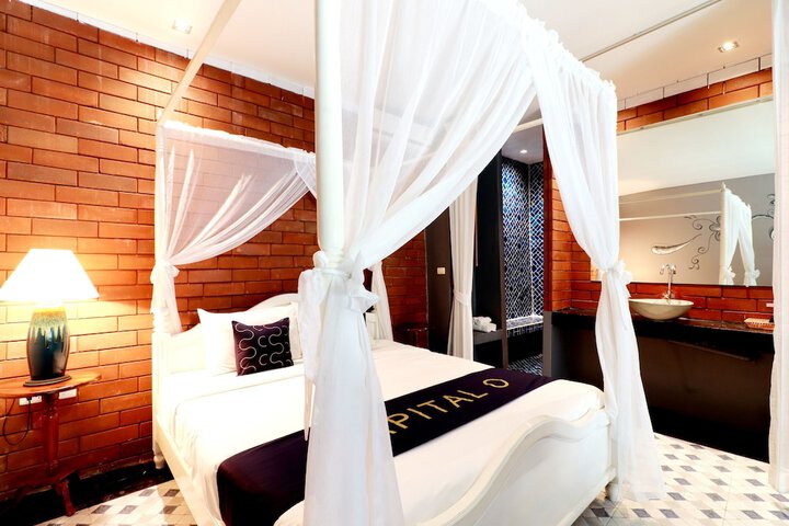 Room 10 of 49