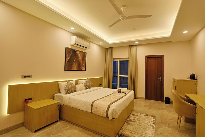 Room 10 of 23