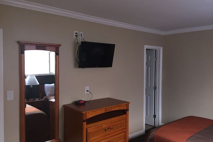 Room 15 of 51