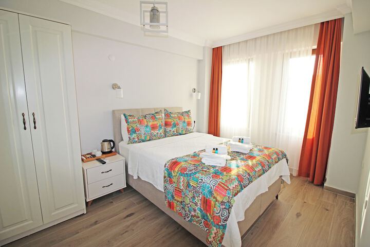 Room 28 of 44