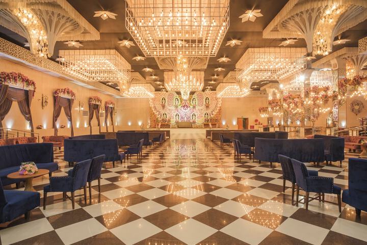Ballroom/Hall 72 of 78