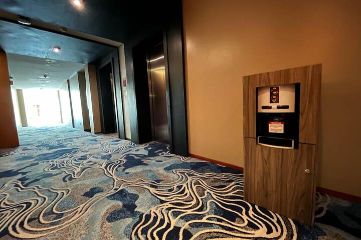 Room 40 of 127