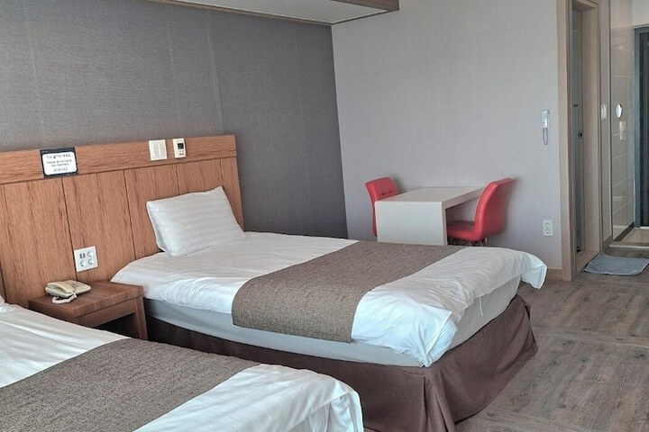 Room 16 of 61