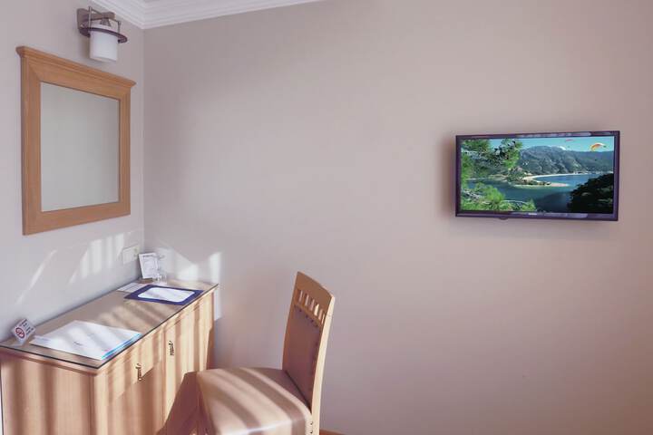 Room 21 of 36