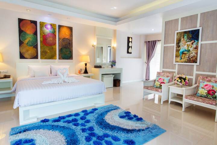 Room 5 of 38