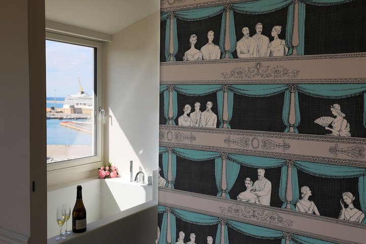 Room 46 of 72