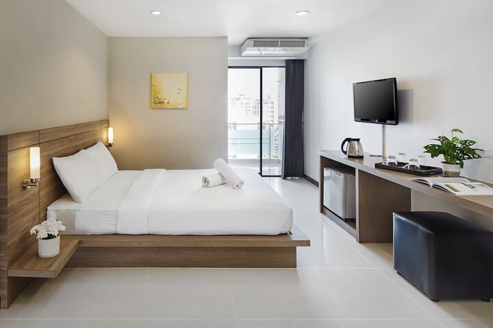 Room 7 of 38
