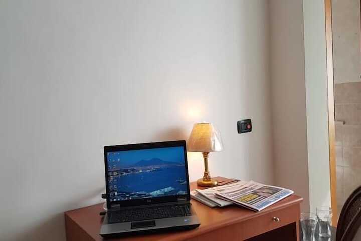 Room 32 of 72