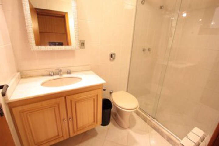 Room 2 of 9