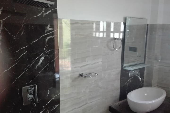 Room 21 of 57