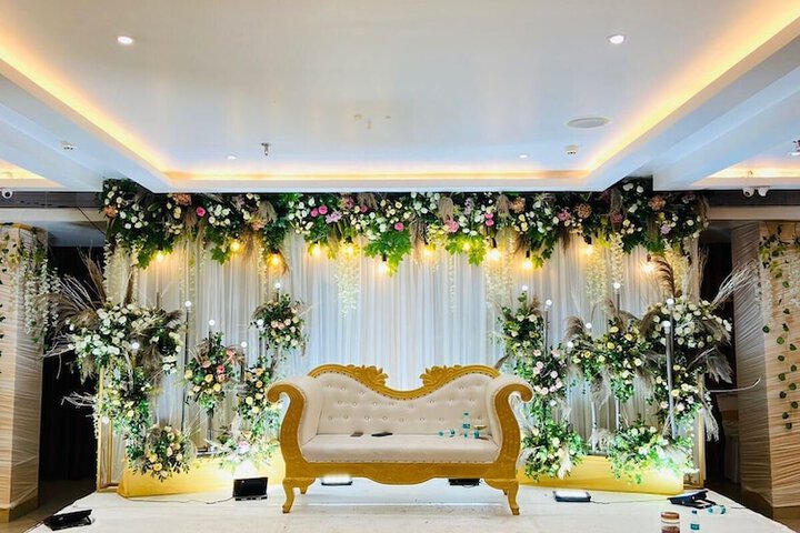 Ballroom/Hall 55 of 87