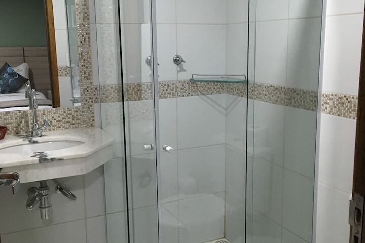Room 10 of 48