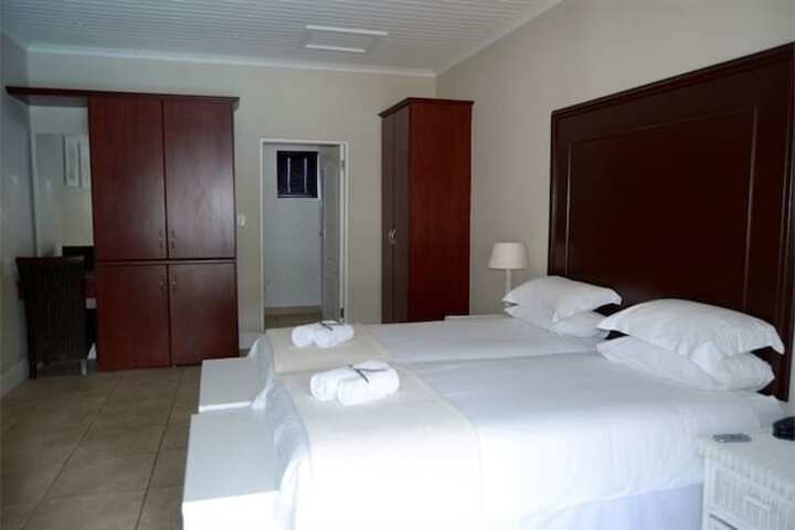 Room 4 of 23