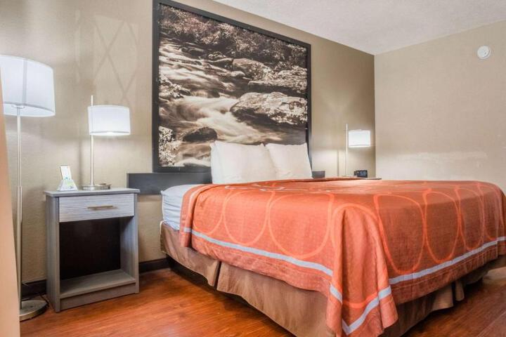 2 Double Beds (3 of 9)