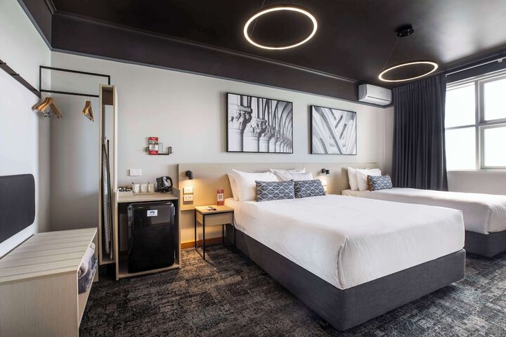 Room 5 of 30