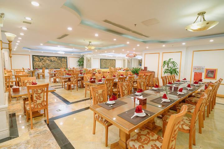 Dining 98 of 119