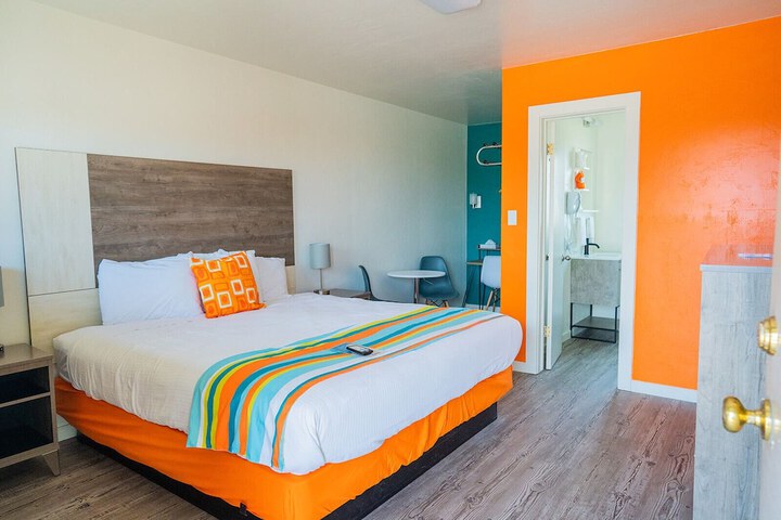 Room 8 of 22