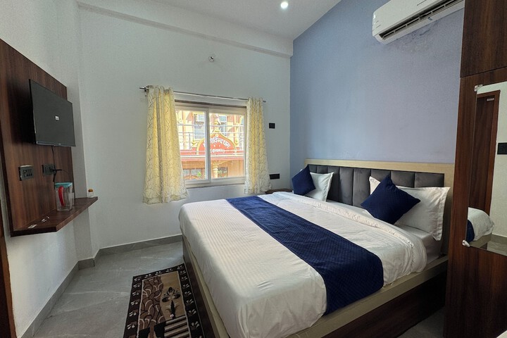 Room 8 of 25