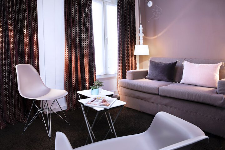 Room 26 of 71