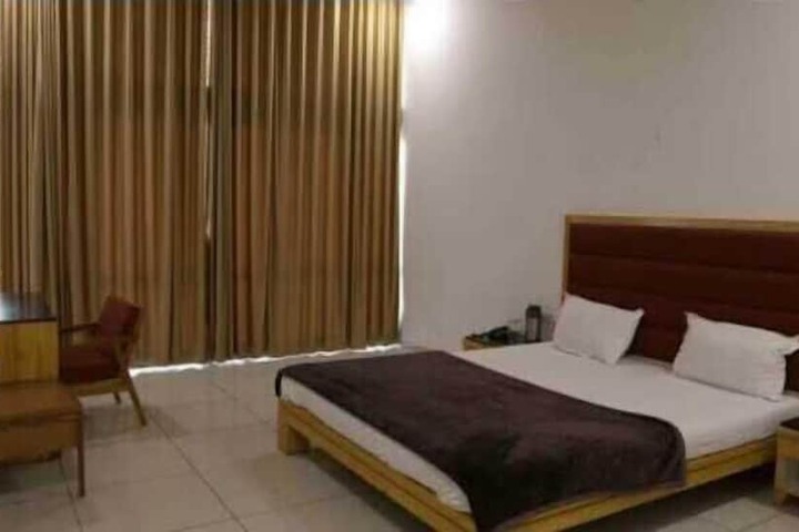 Room 4 of 46