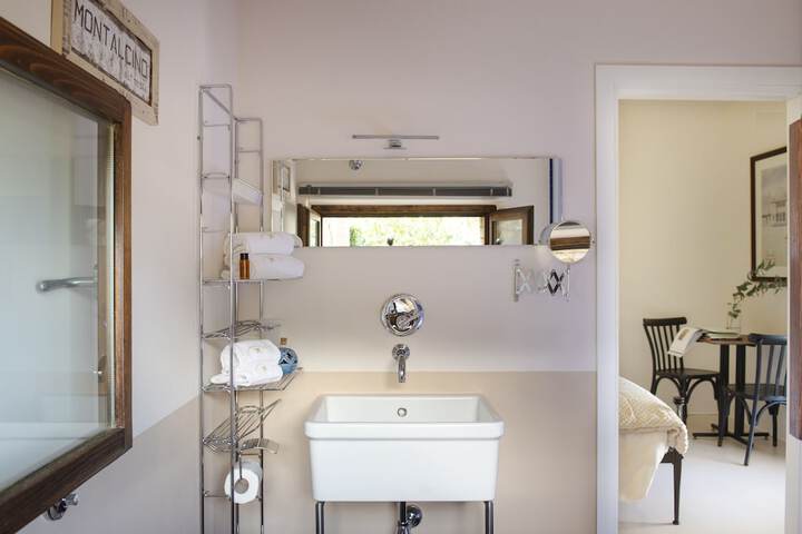 Bathroom Interior Photo