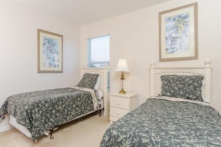 Room 7 of 41