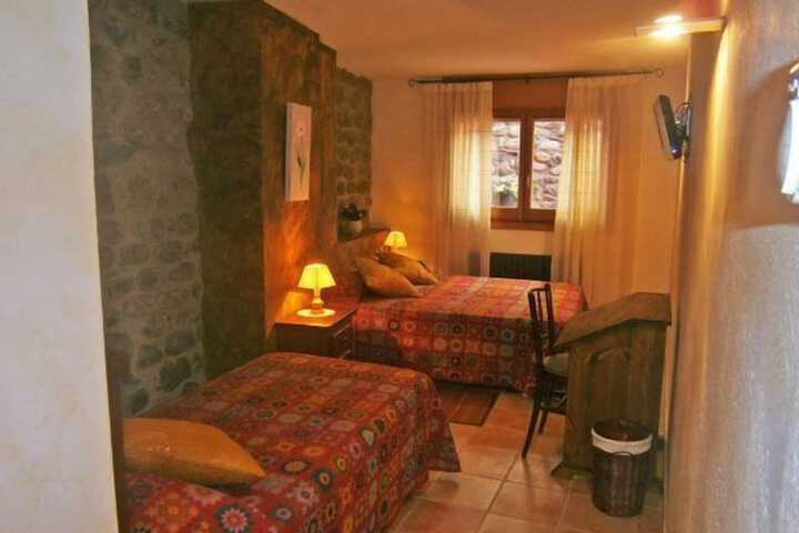 Room 3 of 65