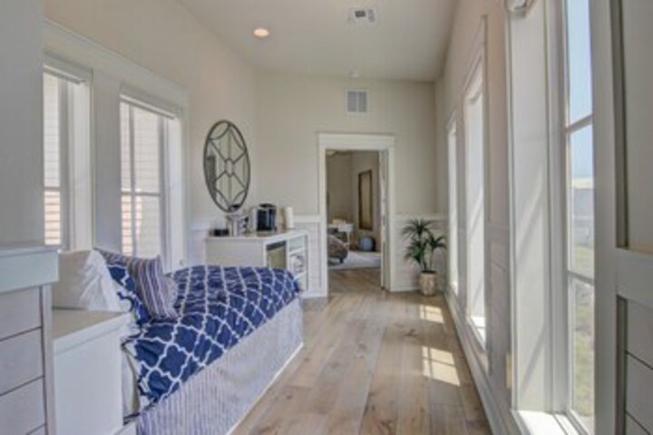 Room 42 of 47