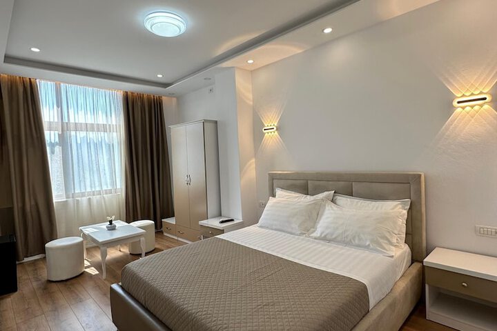 Room 10 of 22