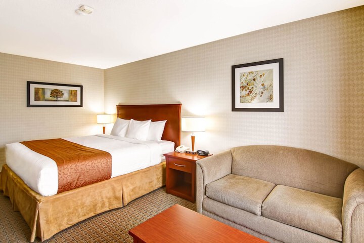 Room 11 of 33