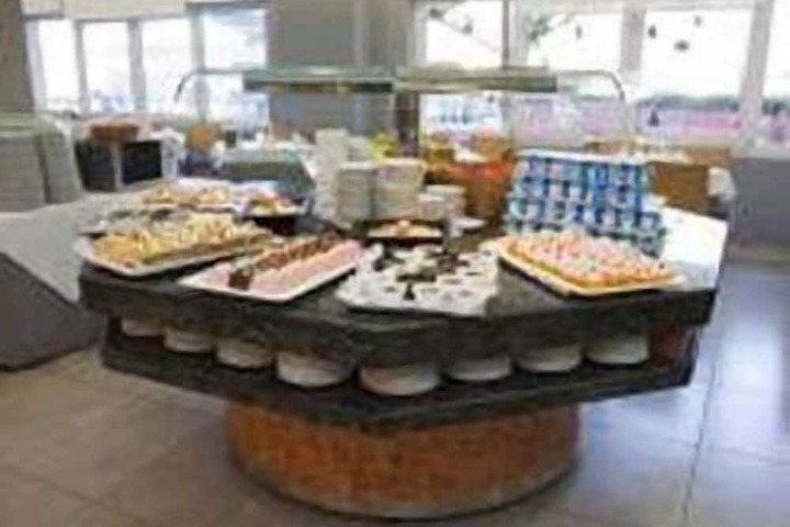Breakfast/Coffee Service 26 of 33