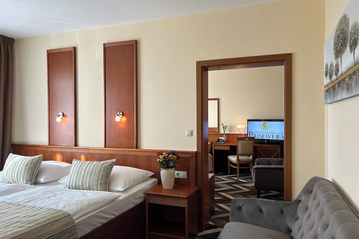 Room 11 of 55