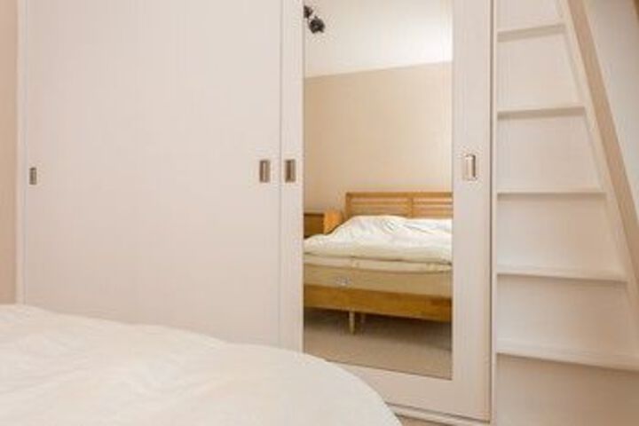 Room 3 of 28