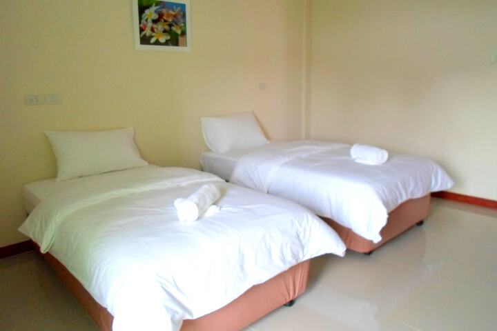 Room 8 of 22