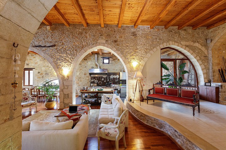 Hotel Interior 10 of 76