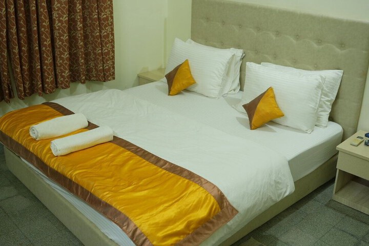 Room 18 of 36