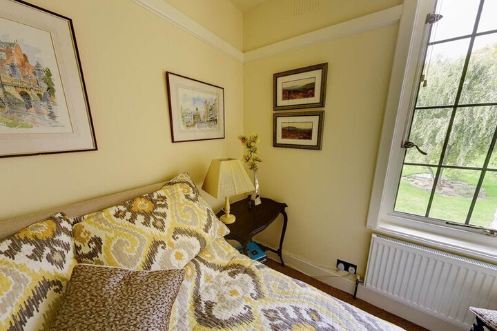 Room 3 of 19
