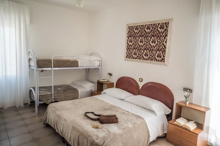 Room 8 of 60