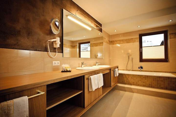 Room 16 of 57