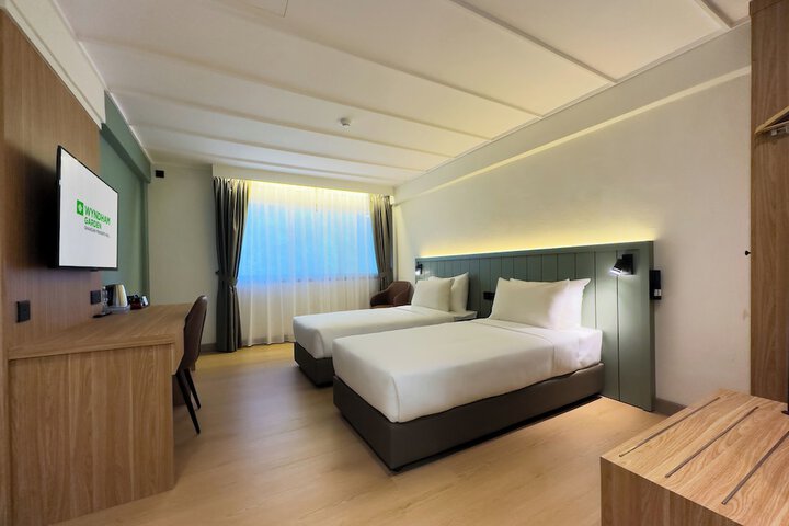Room 21 of 64