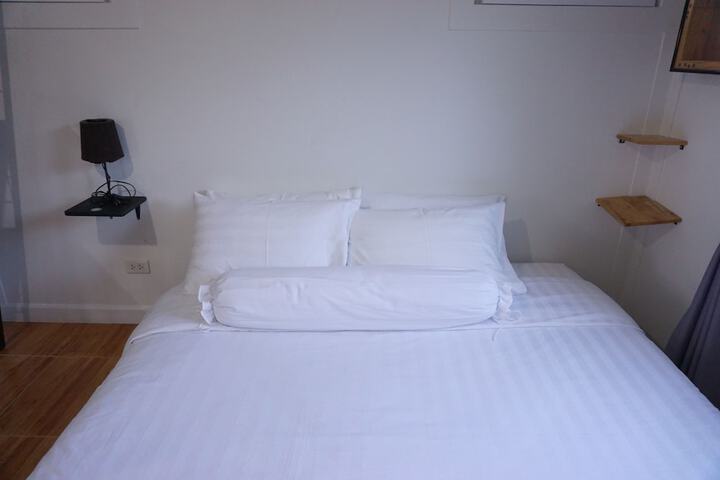 Room 15 of 62