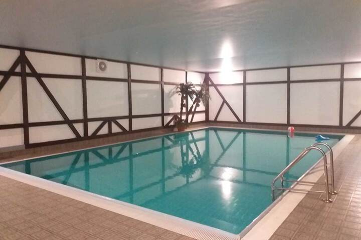 Pool 9 of 13