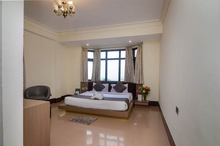 Room 28 of 60