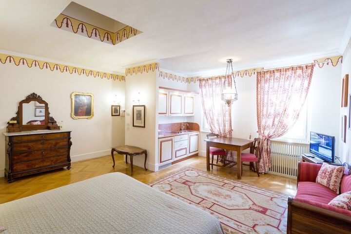 Room 86 of 179