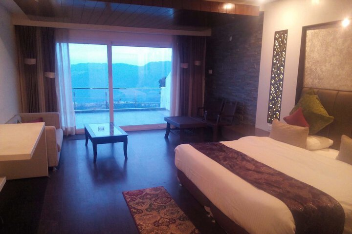 Room 5 of 81