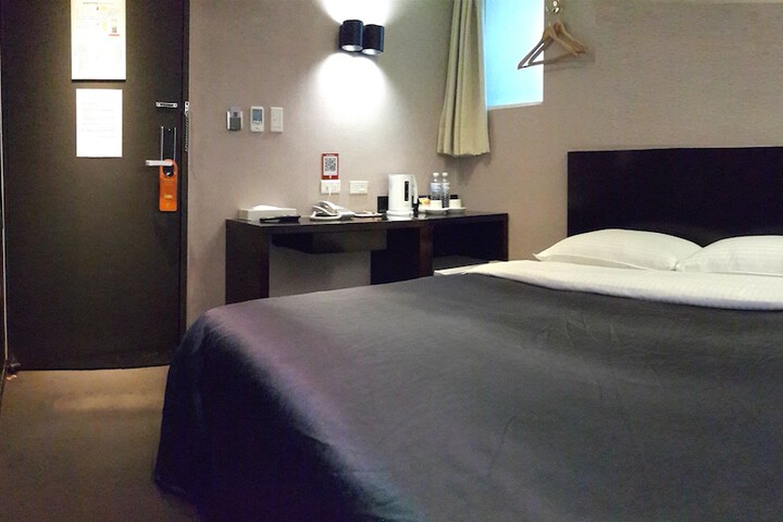 Room 9 of 51