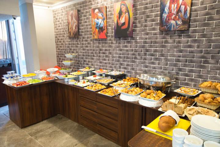 Dining 104 of 119