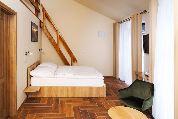 Room 21 of 44