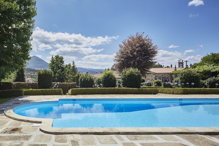 Pools & Facilities